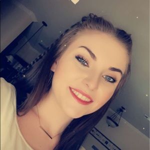 Meet your Posher, Mckenzie